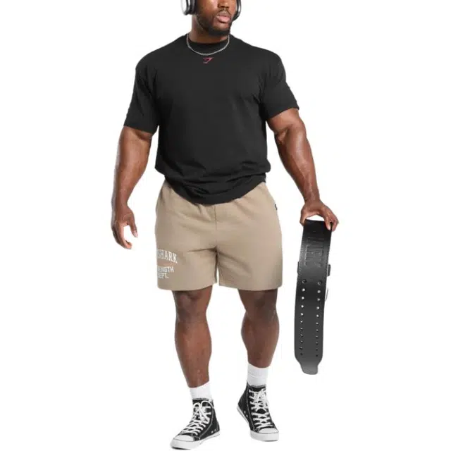 GYMSHARK Trophy Graphic