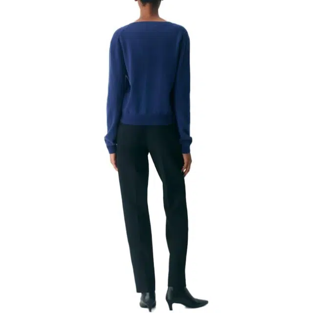 ARITZIA FW25 Bare Cashmere V-neck Sweate V