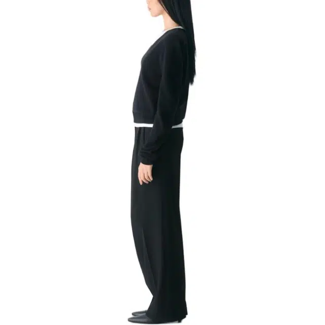 ARITZIA FW25 Bare Cashmere V-neck Sweater V