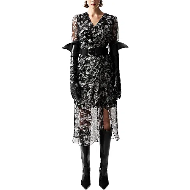 KARL LAGERFELD FW25 V