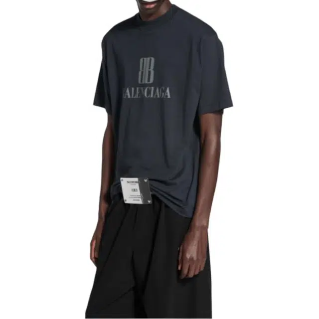 Balenciaga FW25 T