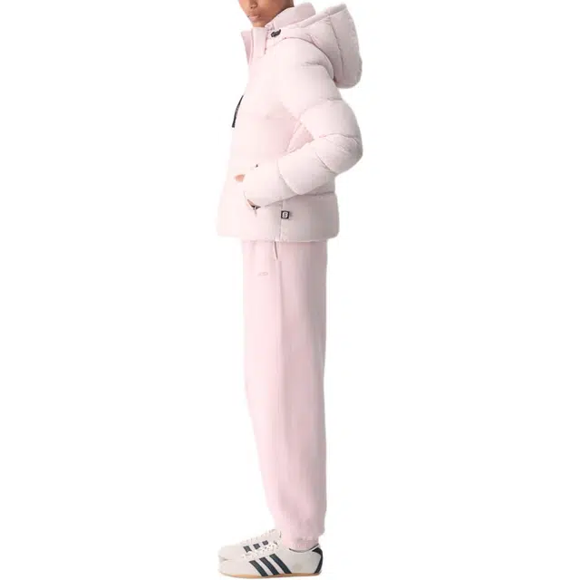 ARITZIA The SuperSnug Puff - cliMATTE