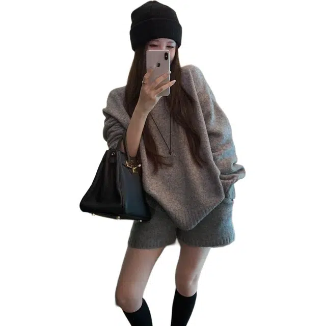 轻迎 复古韩系长袖宽松慵懒风毛衣高腰显瘦短裤两件套休闲套装 女款