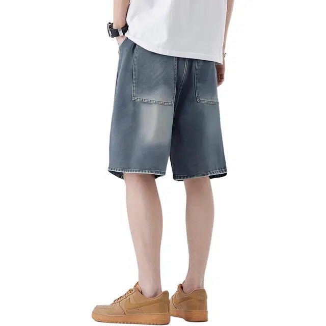 AWAO
