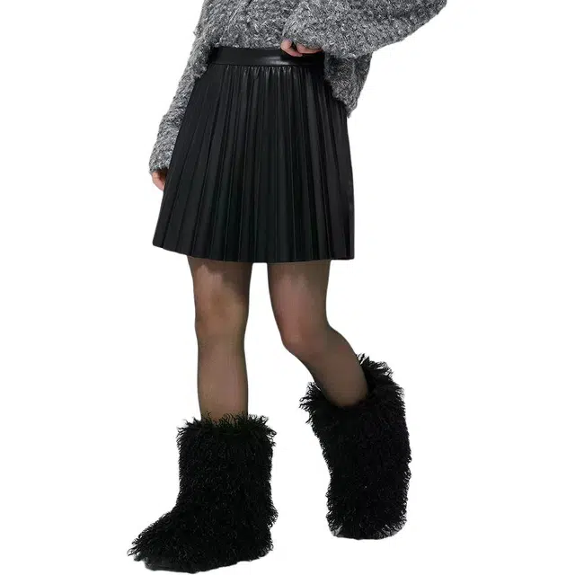 MOUSSY A