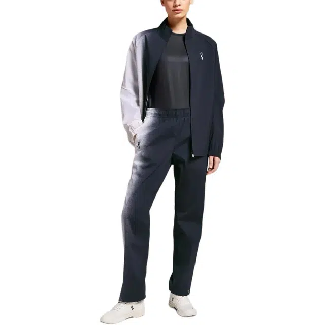 On Court Track Pants logo