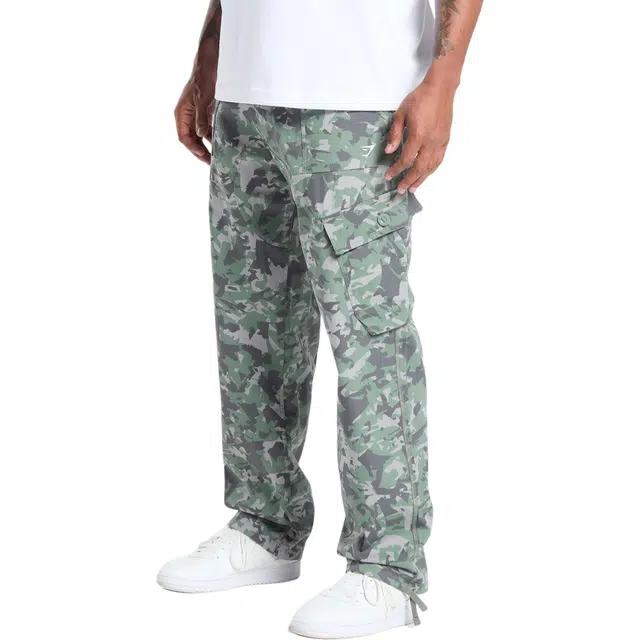 GYMSHARK Camo Print Woven Cargo