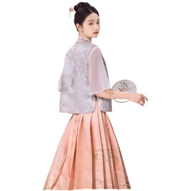荟萃阁 新中式立领盘扣上衣国风刺绣马甲搭配织金马面裙三件套裙装套装 女款
