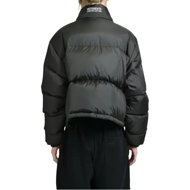Vetements logo