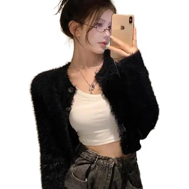 俞兆林 氛围感休闲简约舒适短款修身显瘦百搭针织衫 女款