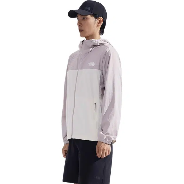 THE NORTH FACE SUN CHASE logo