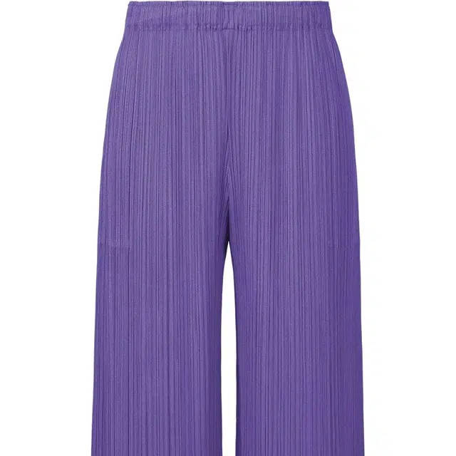 PLEATS PLEASE ISSEY MIYAKE