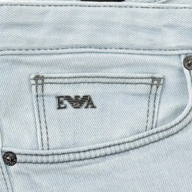 EMPORIO ARMANI EA SS25