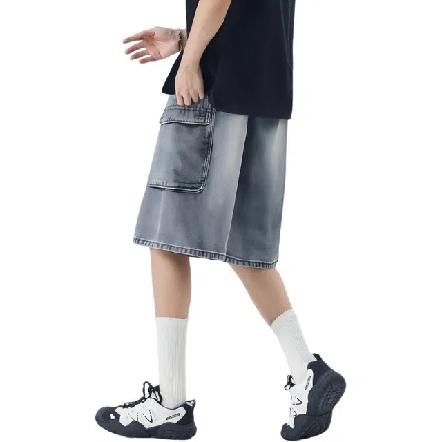 AWAO