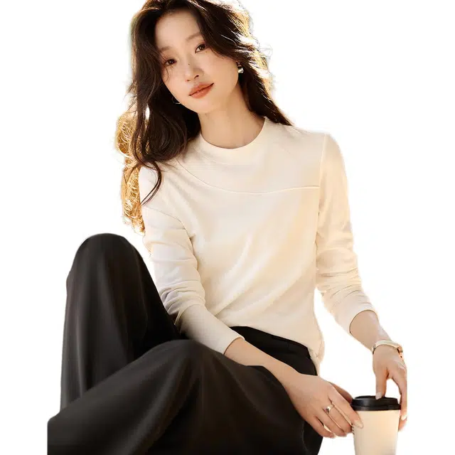 沫晗依美 经典百搭显瘦打底纯色常规长袖圆领针织衫 女款