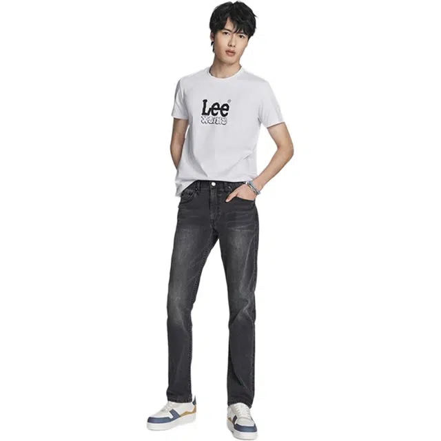 Lee