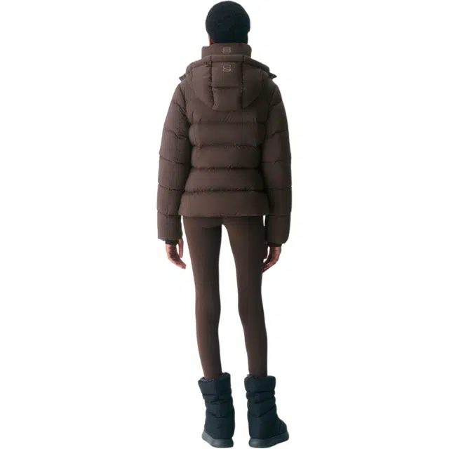 ARITZIA FW25 The SuperSnug Puff - cliMATTE