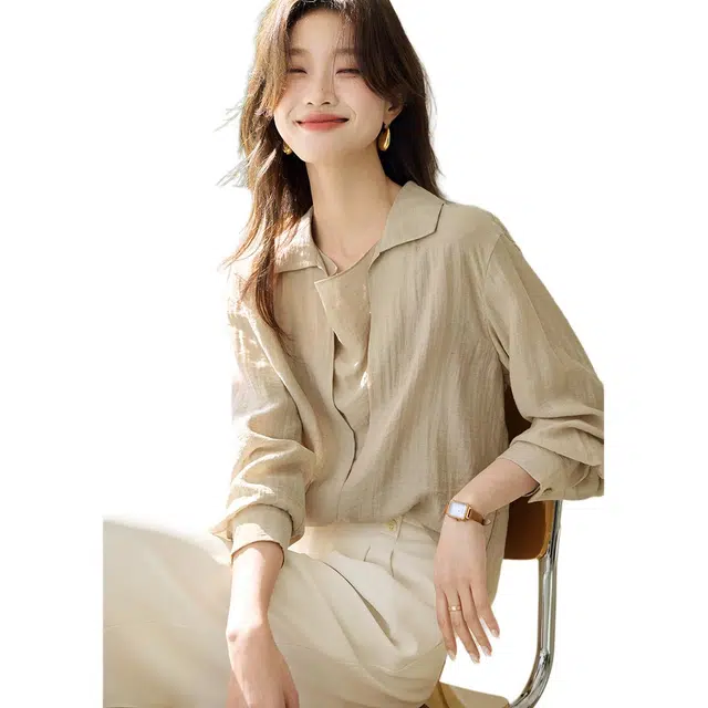 沫晗依美 假两件翻领纯色长袖衬衫 女款 卡其色