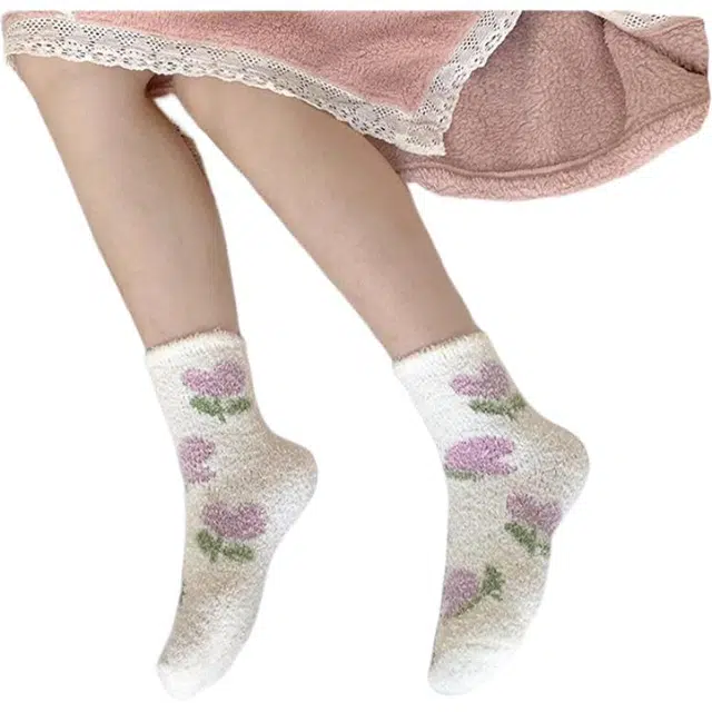 雅鹿 柔软珊瑚绒透气中筒袜 女款