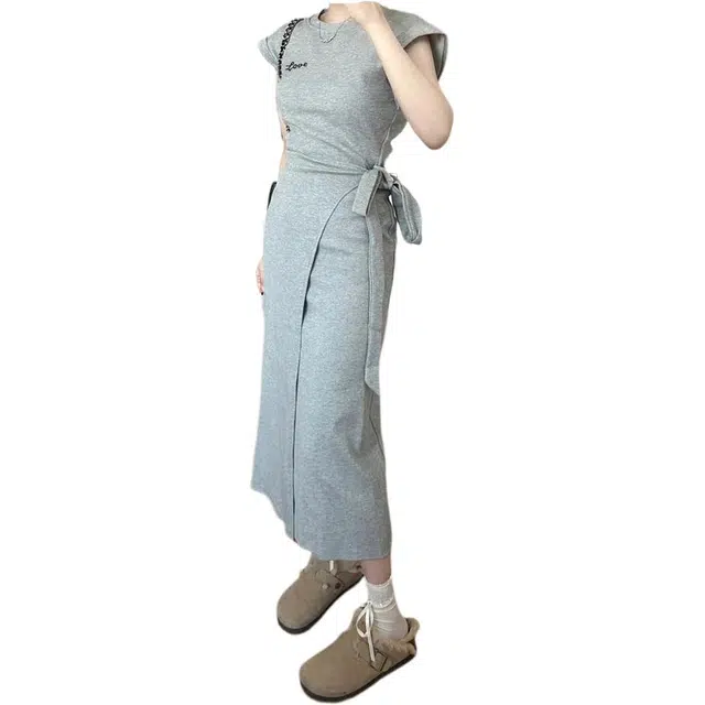 黛尔佳人 法式绑带收腰夏设计感小众气质长裙短袖连衣裙 女款