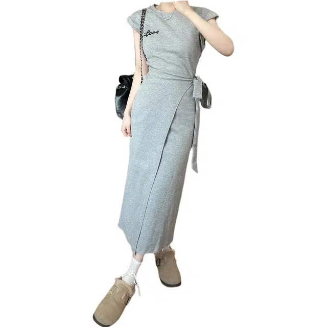 黛尔佳人 法式绑带收腰夏设计感小众气质长裙短袖连衣裙 女款