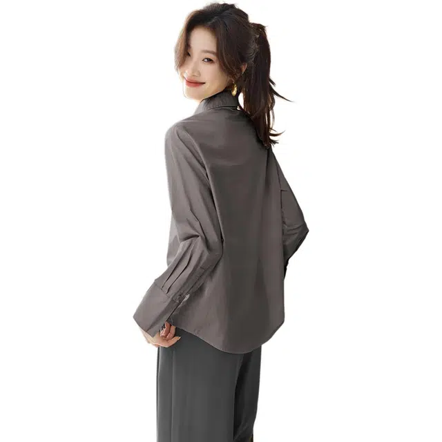 沫晗依美 挺括轻职场长袖衬衫 女款