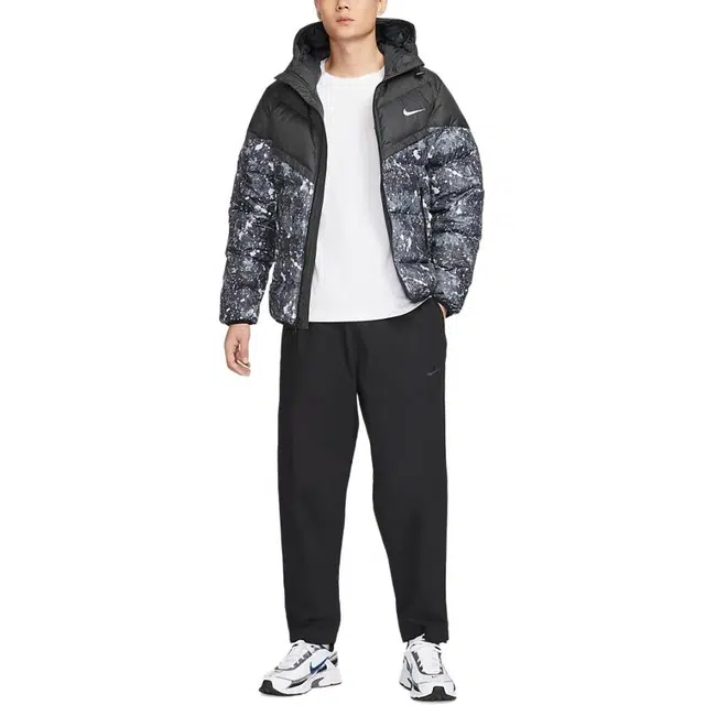 Nike Storm-FIT Windrunner