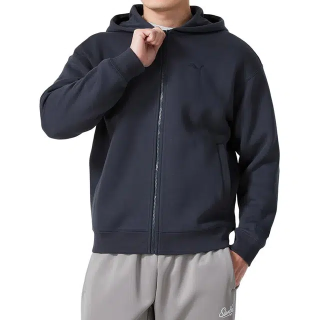 PUMA logo