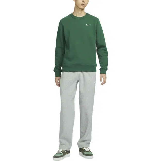 Nike Club Fleece Logo