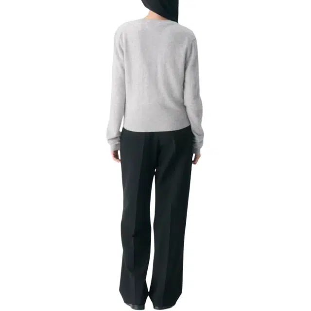 ARITZIA FW25 Bare Cashmere V-neck Sweater V