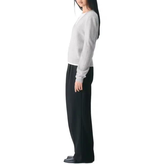 ARITZIA FW25 Bare Cashmere V-neck Sweater V