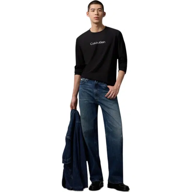 CALVIN KLEIN T