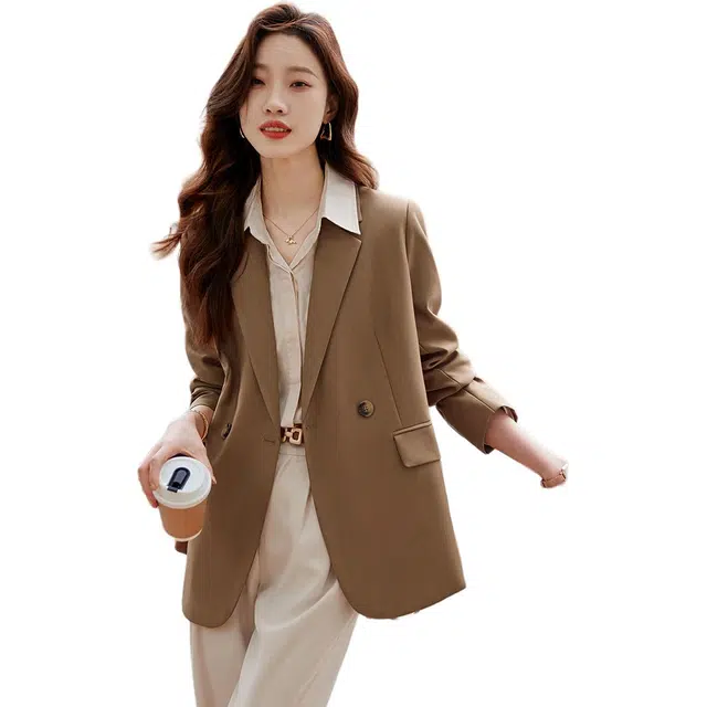 沫晗依美 简约通勤风纯色双排扣长袖西装 女款 卡其色