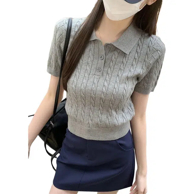 LAKESI T