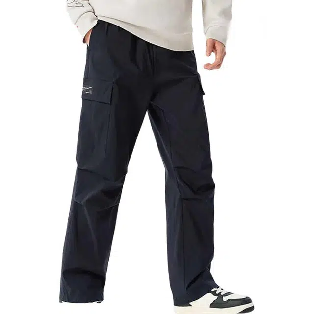 特步 运动生活系列 生活系列 纯色中腰透气百搭直筒休闲裤 男款 正黑色