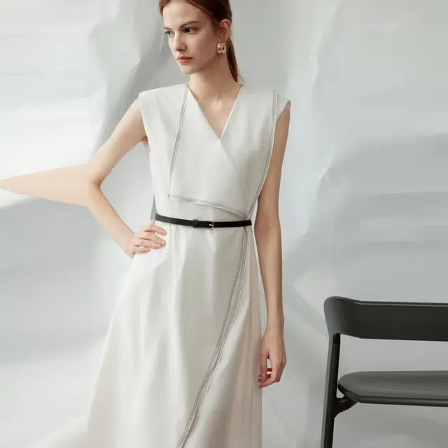 ELLE V