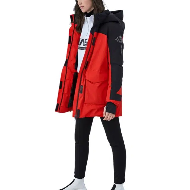 波司登 柔软时尚经典潮流羽绒服 女款