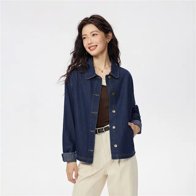 佐丹奴 随性时髦风水洗条纹内里翻领宽松牛仔外套 女款