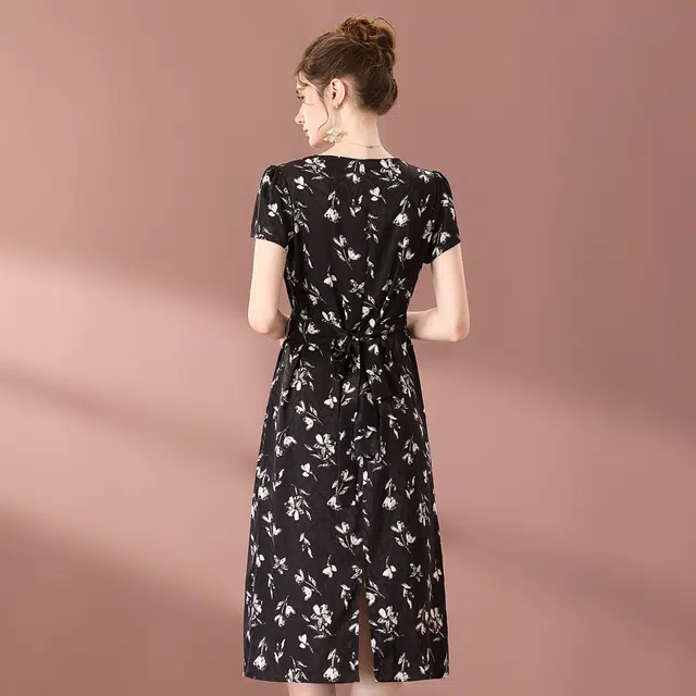 粉红玛琍 春,夏,秋 设计感褶皱短袖连衣裙 收腰 女款 黑色