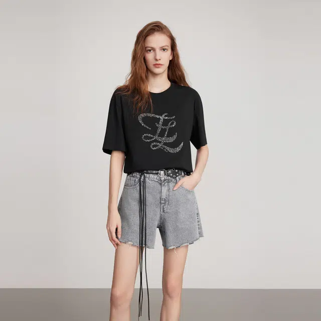 ELLE T