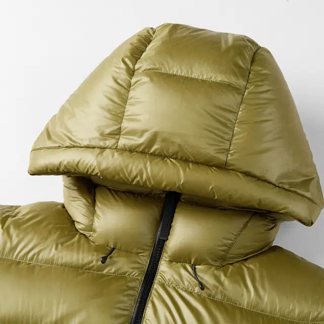 比音勒芬 金秋臻选静默复古老钱风穿搭舒适百搭时尚大气气质都市质感基础户外保暖鹅绒一手长连帽长袖羽绒服 男款