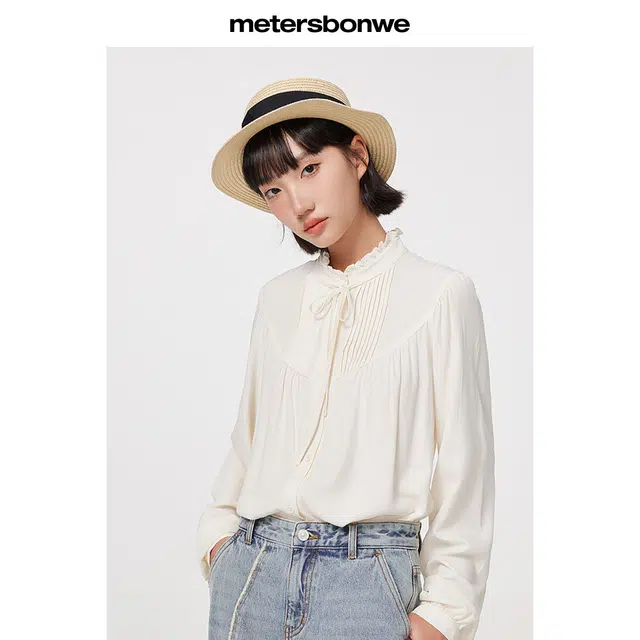 美特斯邦威 通勤气质精致木耳花边质感宽松长袖衬衫 女款 米白