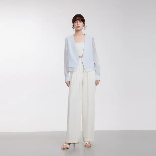 ELLE V