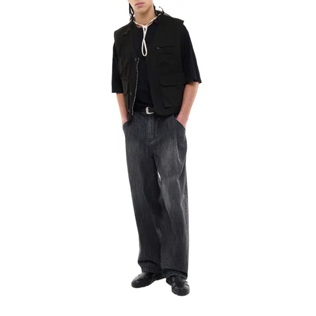 BESLOW DEEP ONE TUCK FADED JEANS