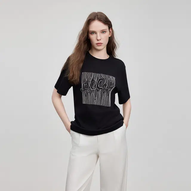 ELLE T