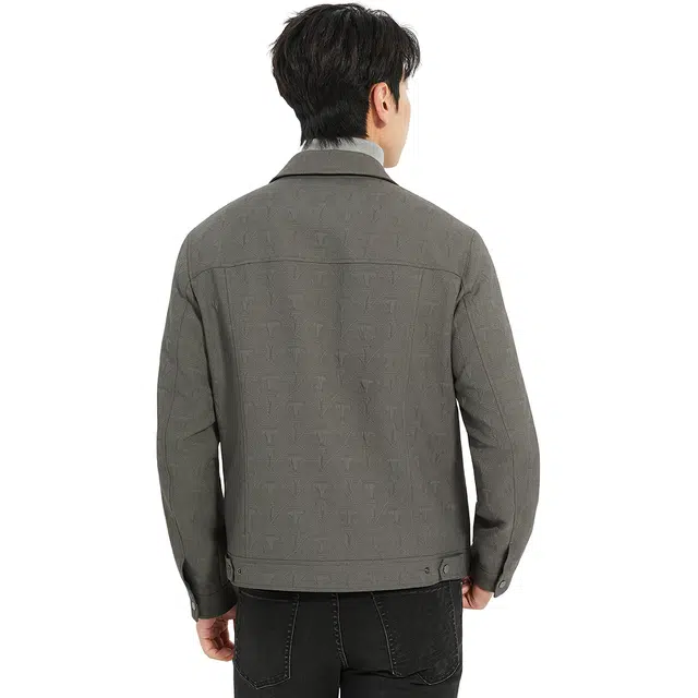 利郎 都市休闲肌理提花潮流时尚翻领口袋装饰短款秋季夹克 男款