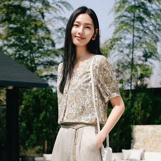 玖姿安娜蔻 民族风印花宽松短袖衬衫 女款 花咖啡