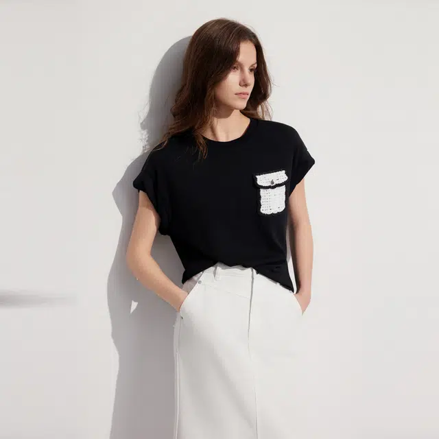 ELLE T