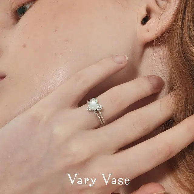 VARYVASE