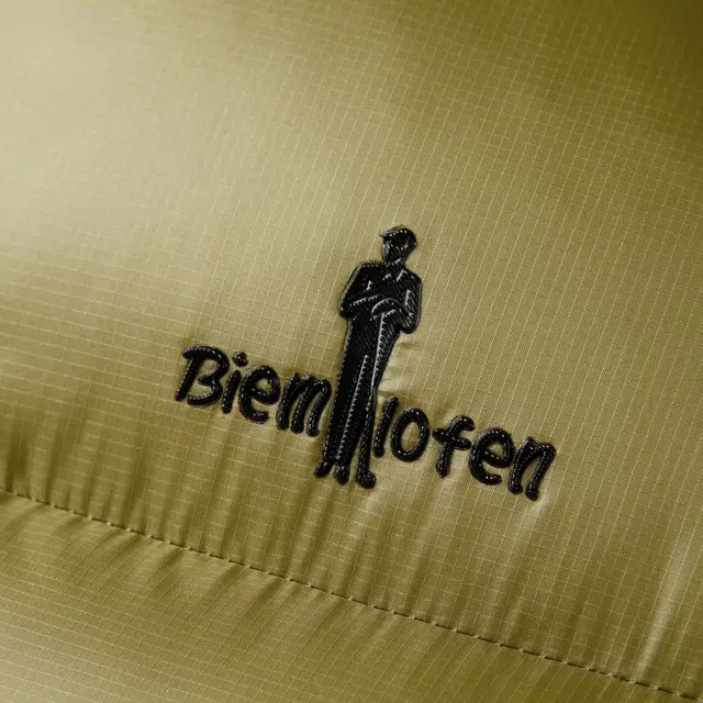 比音勒芬 金秋臻选静默复古老钱风穿搭舒适百搭时尚大气气质都市质感基础户外保暖鹅绒一手长连帽长袖羽绒服 男款